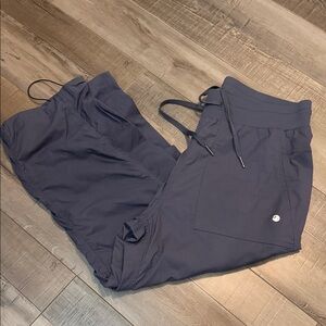 Women’s Blue/Gray Pull-On Capris with Drawstring Waist